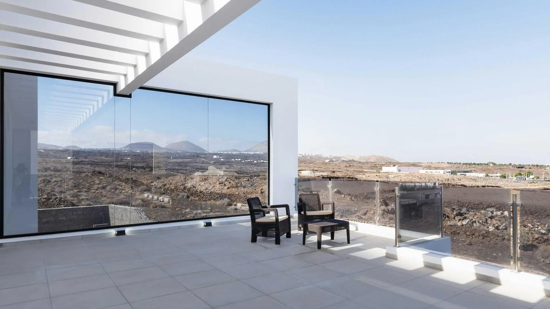 Modern Los Mojones Villa 3 Bedrooms All En-Suite Villa Berniente Great Sea Views Puerto Del Carmen