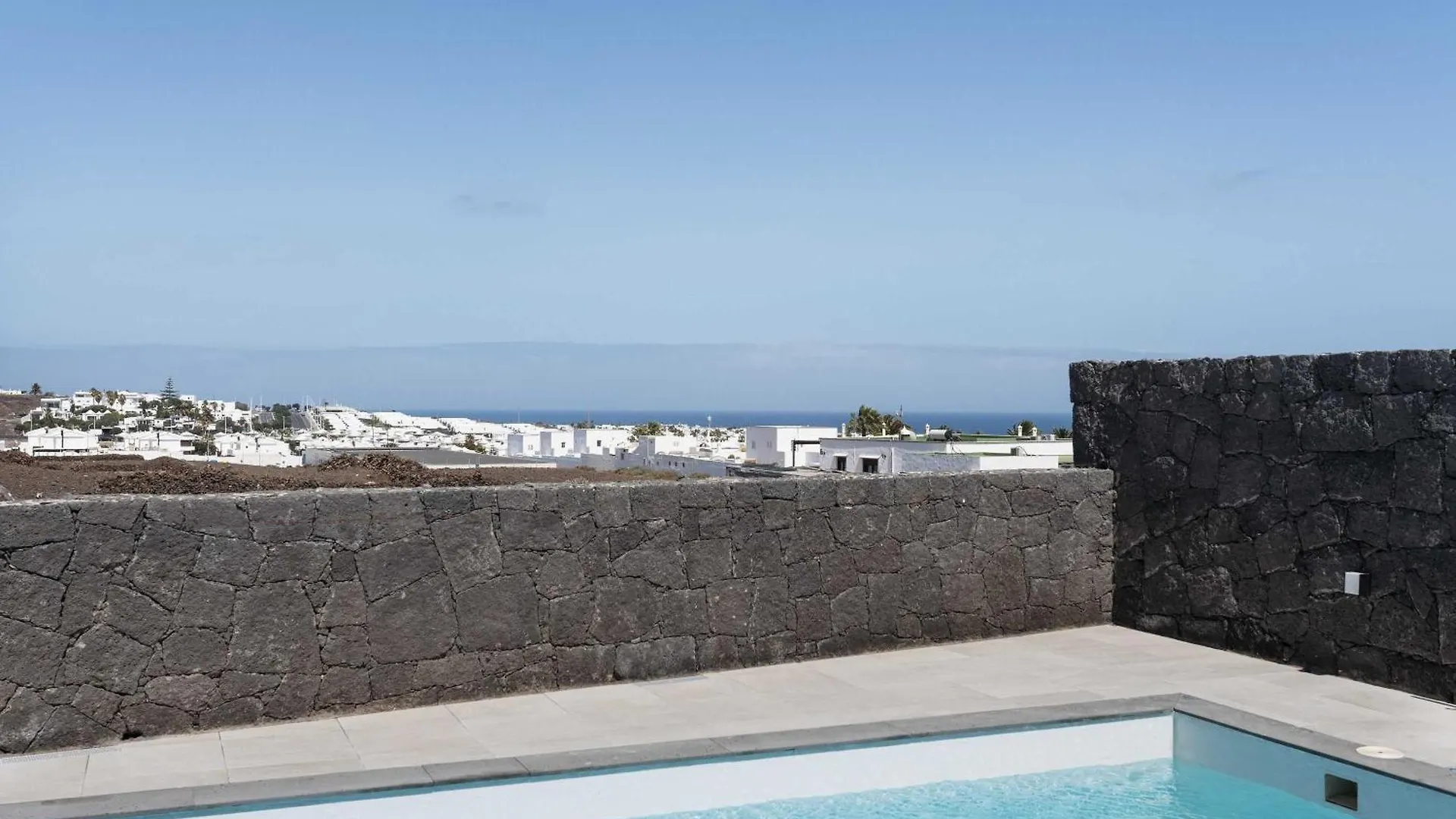 Modern Los Mojones Villa 3 Bedrooms All En-Suite Villa Berniente Great Sea Views Puerto Del Carmen Puerto del Carmen (Lanzarote)