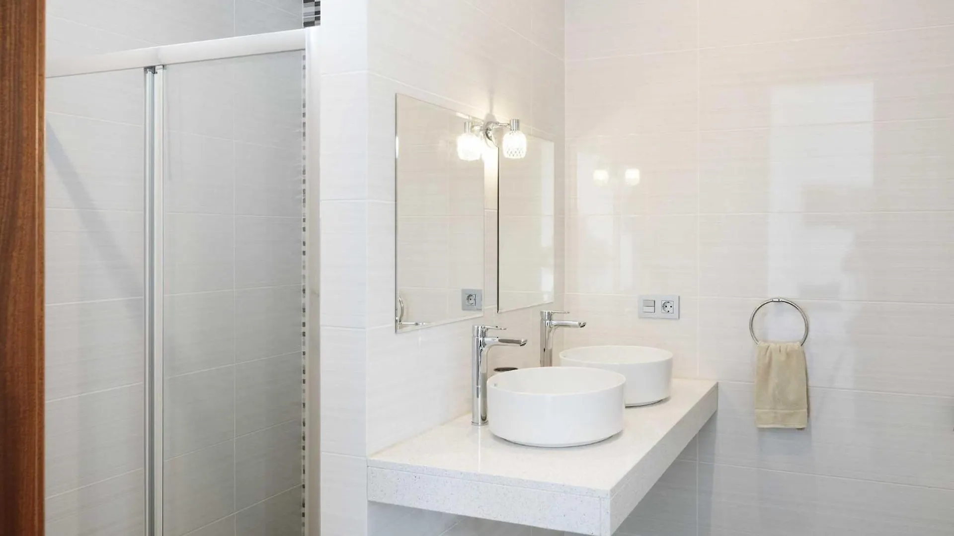Modern Los Mojones Villa 3 Bedrooms All En-Suite Villa Berniente Great Sea Views Puerto Del Carmen Spanien
