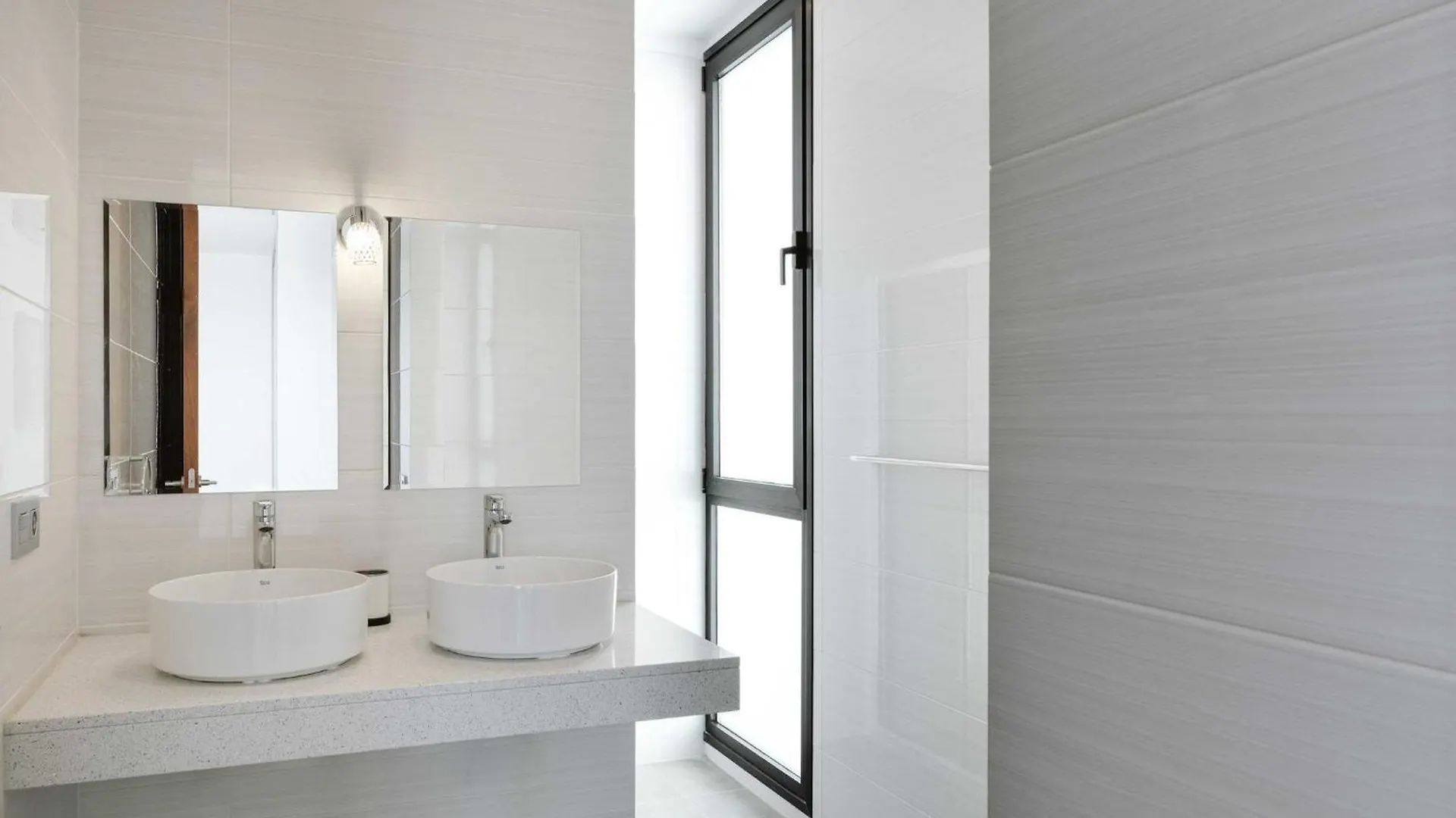 Modern Los Mojones Villa 3 Bedrooms All En-Suite Villa Berniente Great Sea Views Puerto Del Carmen 0*, Puerto del Carmen (Lanzarote) Spanien