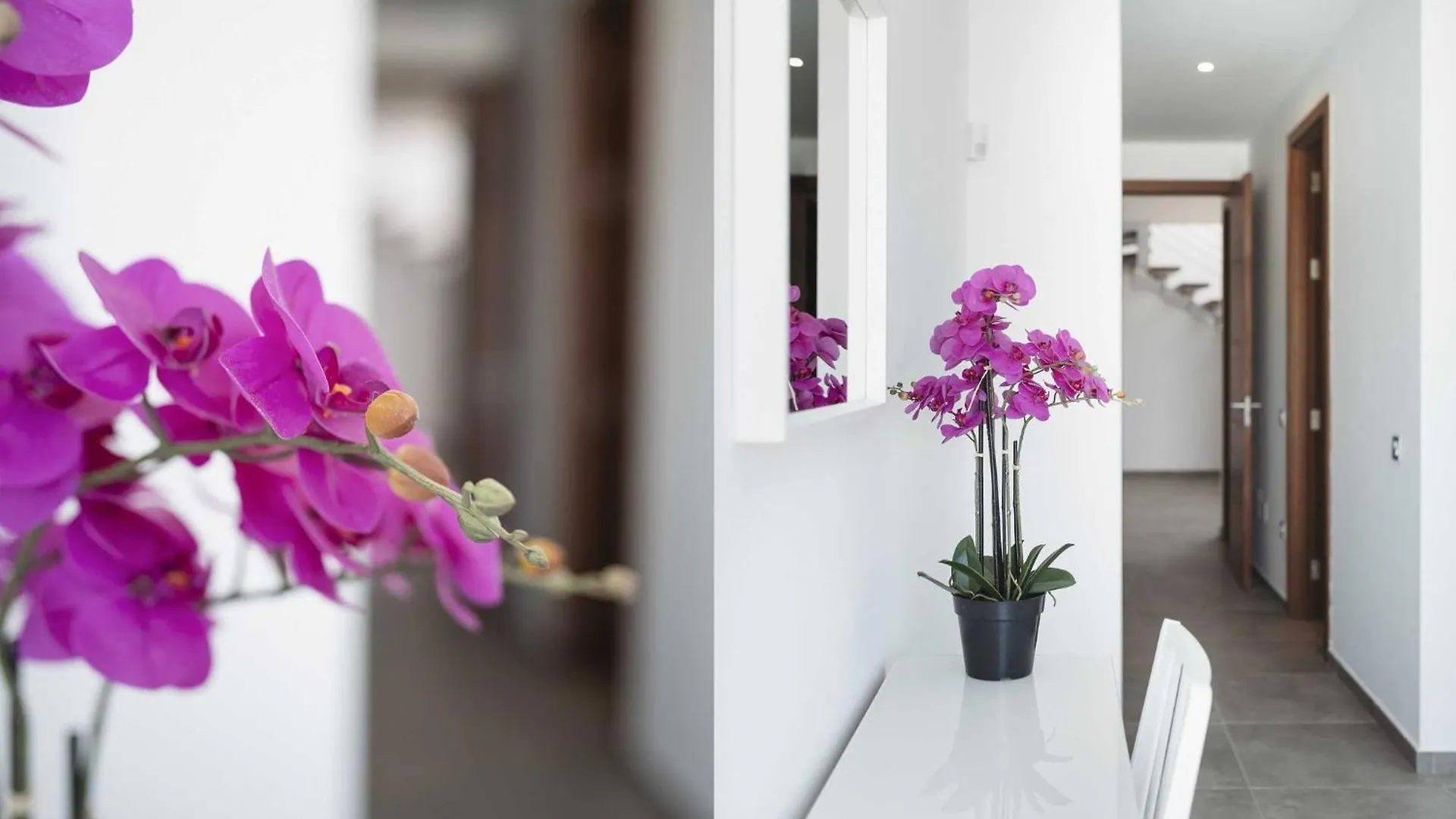 Modern Los Mojones Villa 3 Bedrooms All En-Suite Villa Berniente Great Sea Views Puerto Del Carmen Spanien