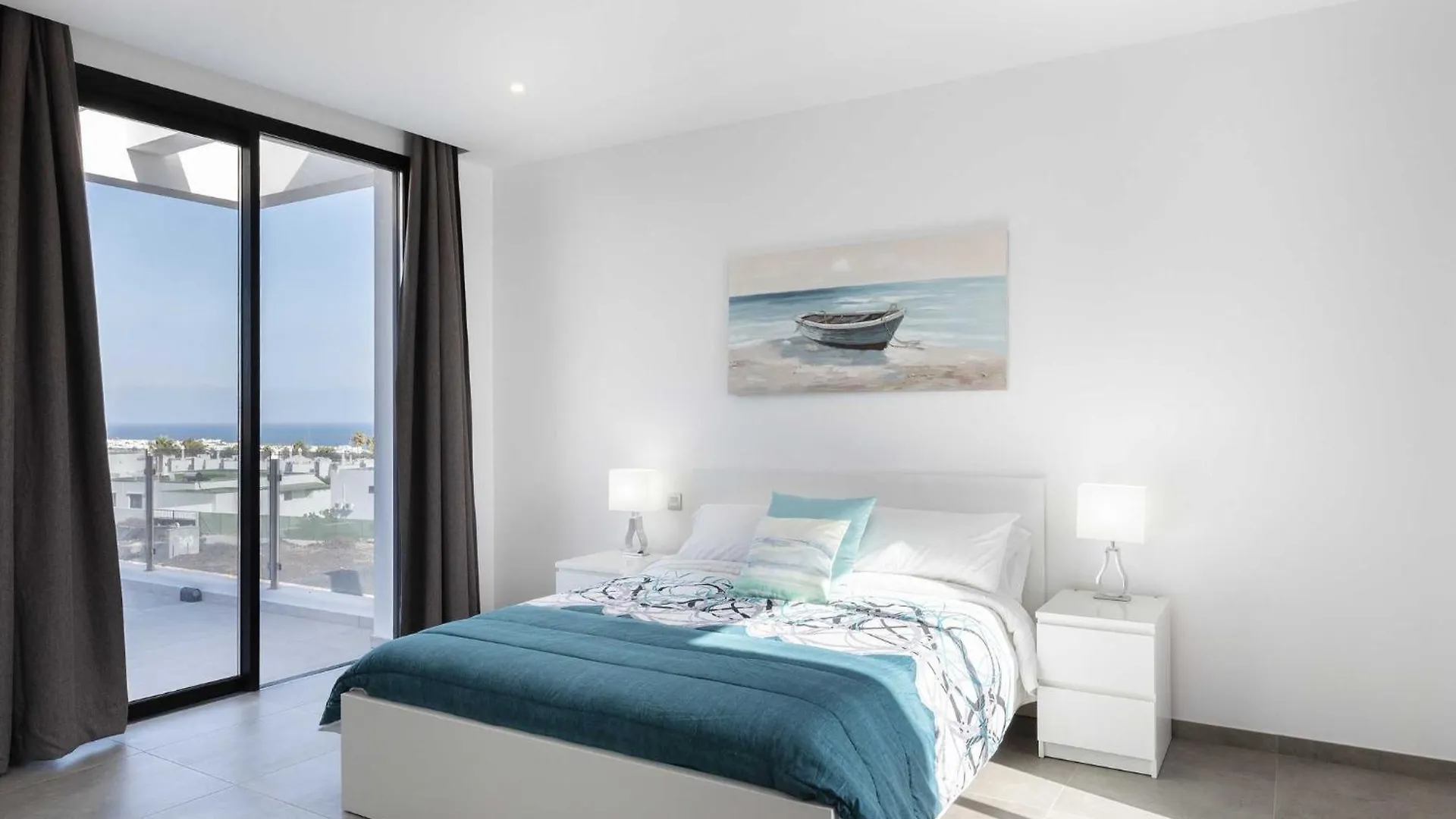 Modern Los Mojones Villa 3 Bedrooms All En-Suite Villa Berniente Great Sea Views Puerto Del Carmen 0*, Puerto del Carmen (Lanzarote) Spanien